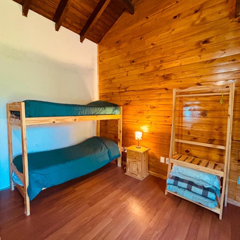 Casa Cabaña de Alquiler Turístico para Vacacionar con Familia o Amigos en San Martin de los Andes Capacidad 6 más 2 Personas - Casa de 2 dormitorios - 24