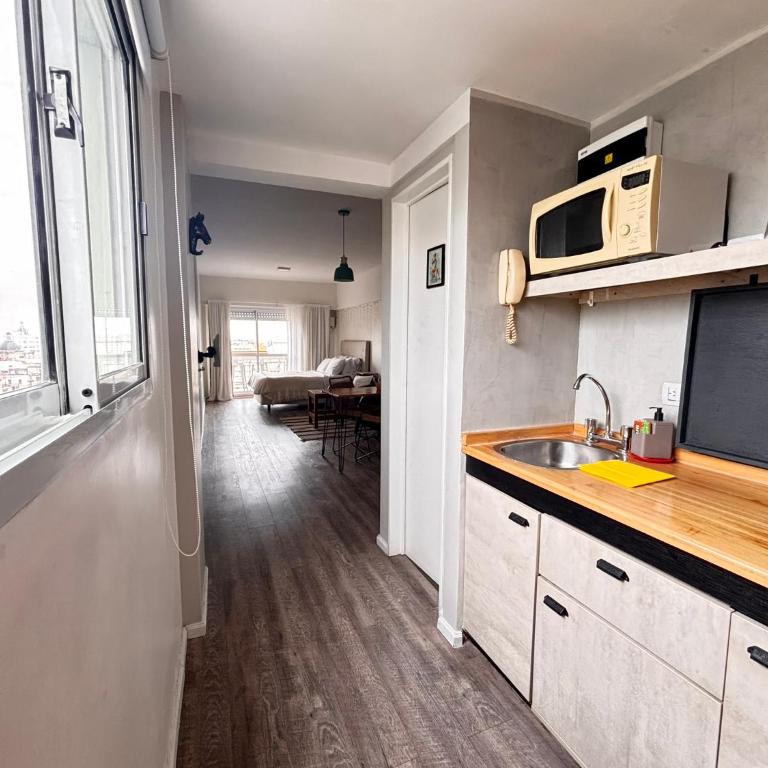 Sobre Av Corrientes zona Teatros y Paseo la Plaza - One-Bedroom Apartment - 15