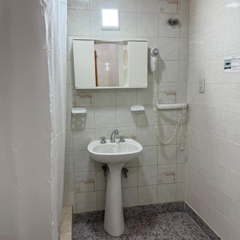 HOTEL Y RESTAURANTE CAñADON LEON - Habitación Triple - 1
