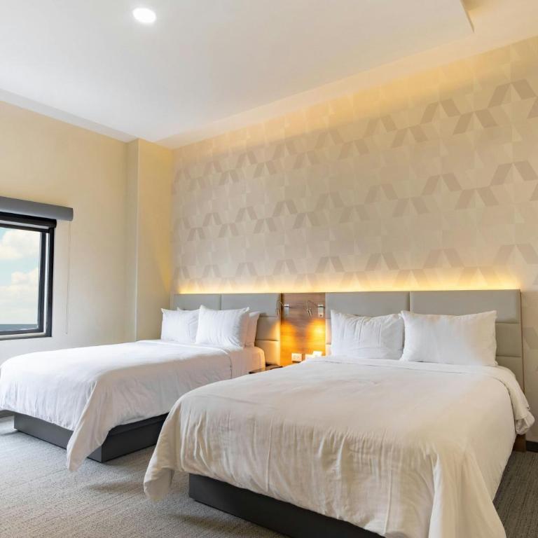 SJ Grand Hotel Monterrey - Standard Queen Room with Two Queen Beds - 5