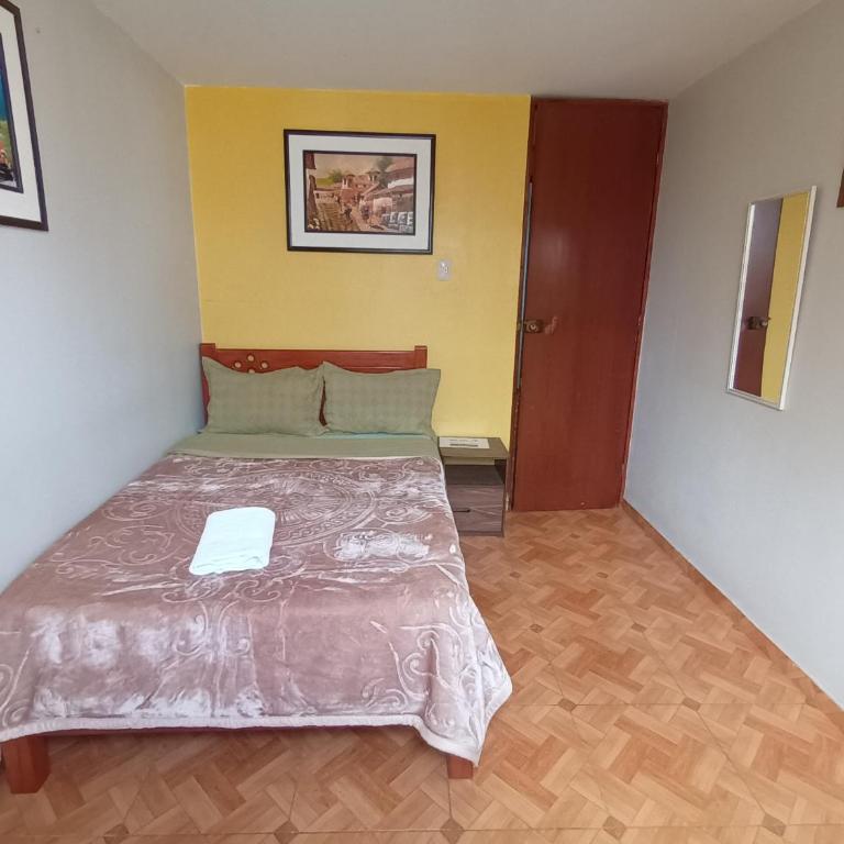 Across from Lima Airport - A y J Familia - Habitación Doble Económica - 7