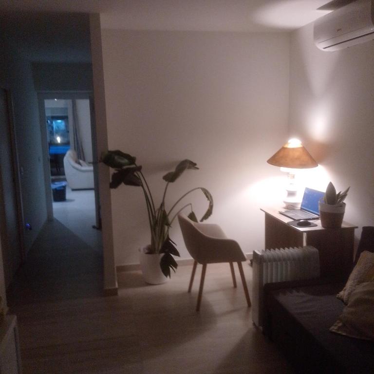 Casa recièn reformada con jardin y piscina privada - Casa Unifamiliar de 3 dormitorios - 51