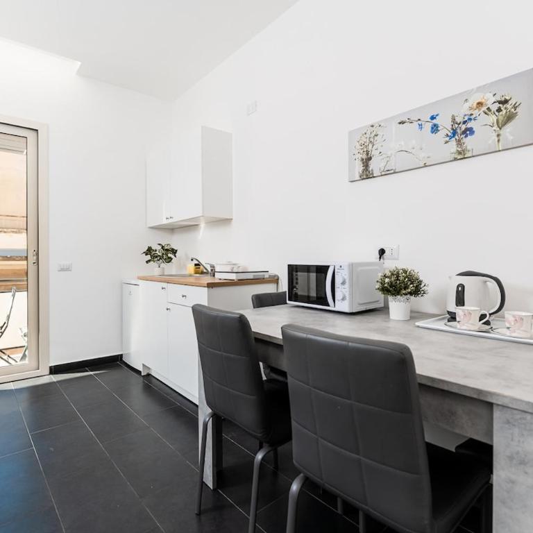 DM Luxury Apartment - One-Bedroom Apartment - 6