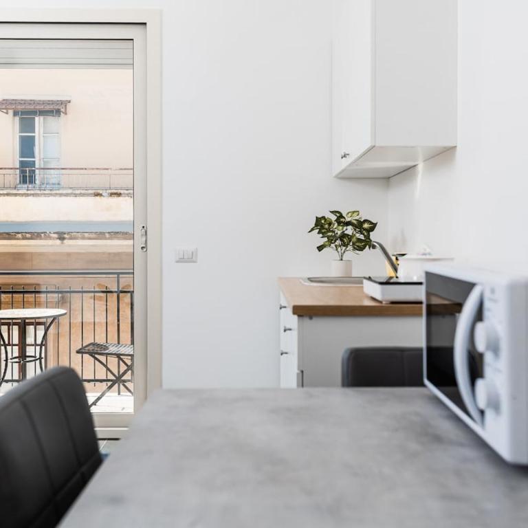 DM Luxury Apartment - One-Bedroom Apartment - 16