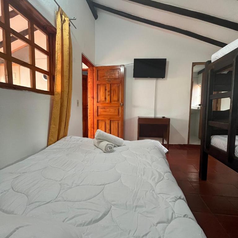 Hospedería Villa Lucía - Standard Family Room - 4