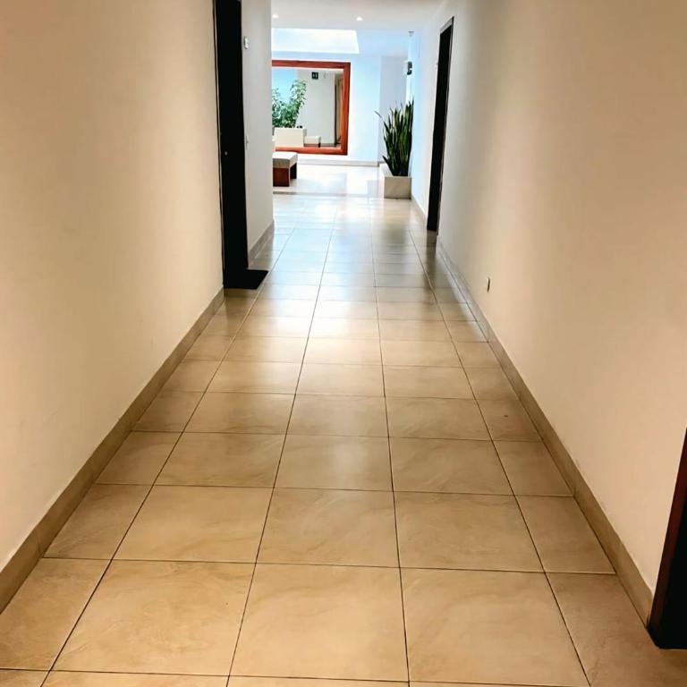 Departamento de 3 dormitorios - Three-Bedroom Apartment - 2
