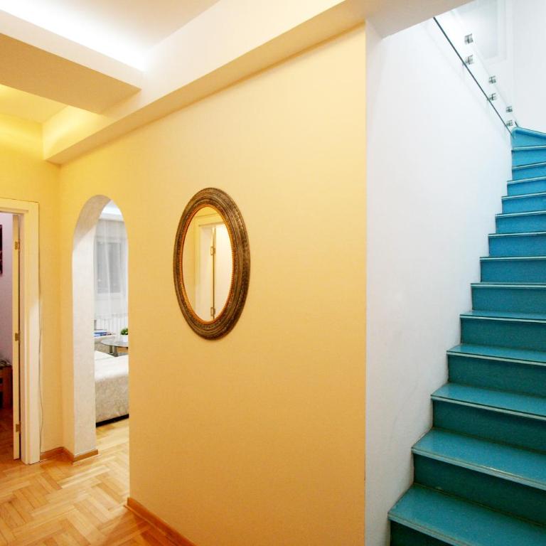 Apartment Grande centar with parking - Three-Bedroom Apartment with View - 11