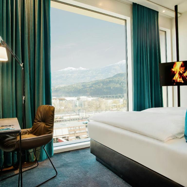 Motel One Innsbruck - Superior Doppelzimmer - 2