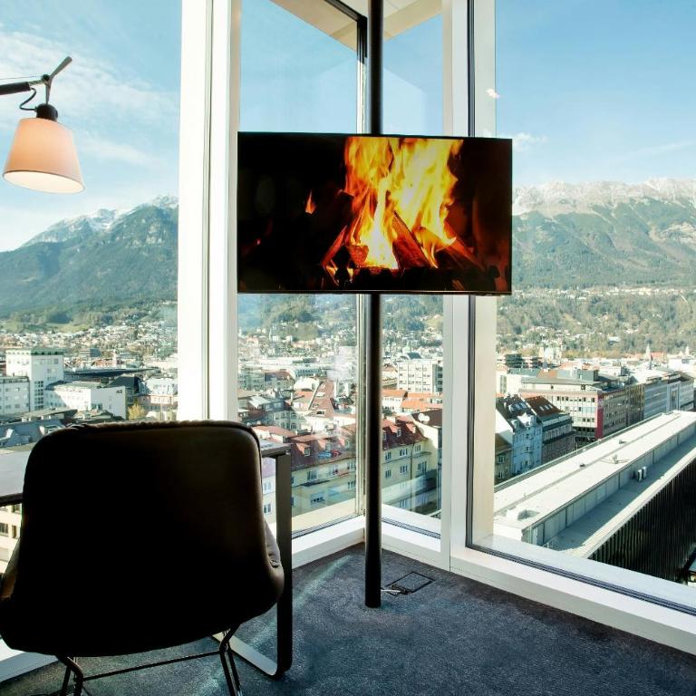 Motel One Innsbruck - Standard Doppelzimmer mit Aussicht - 4