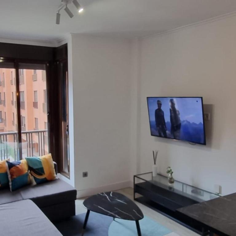 Piso cerca Aeropuerto Madrid, Estadio Riyadh Air, Ifema, Parque Juan Carlos I, Clínica Univesidad Navarra, Plenilunio - Apartamento de 1 dormitorio - 2