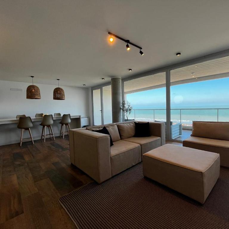 Semipiso de categoría frente al mar en Monte Hermoso - Apartamento de 3 dormitorios - 1