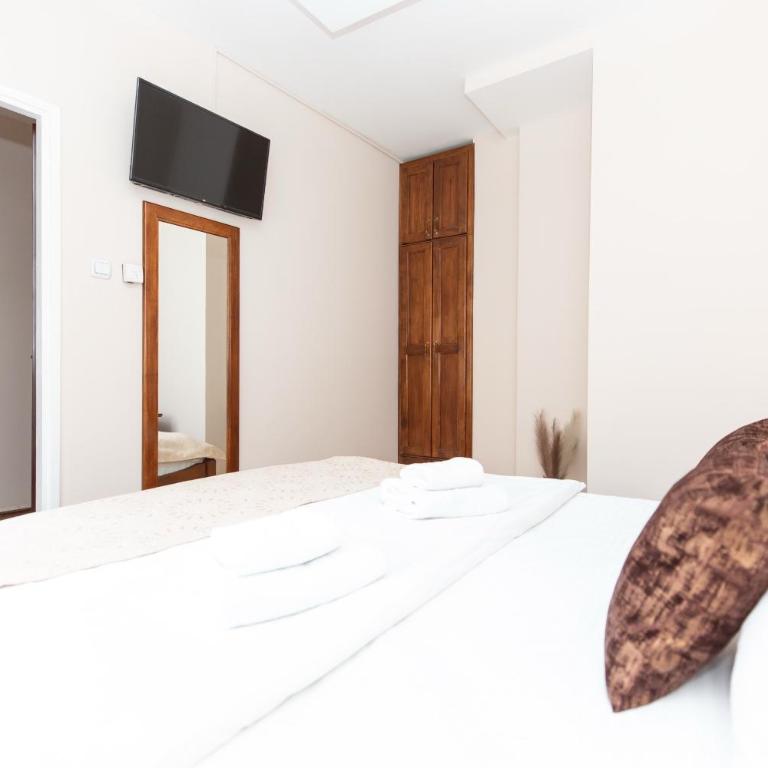 DOWNTOWN ROOMS - Apartment - 4
