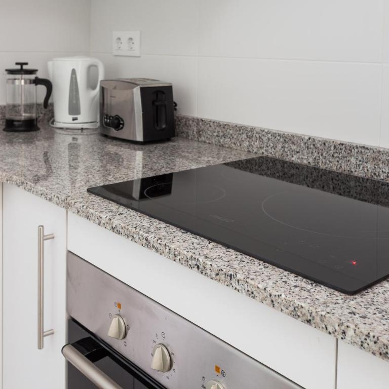 Contemporary Apartment Near Camp Nou and Fira Barcelona - Apartamento de 3 dormitorios - 11