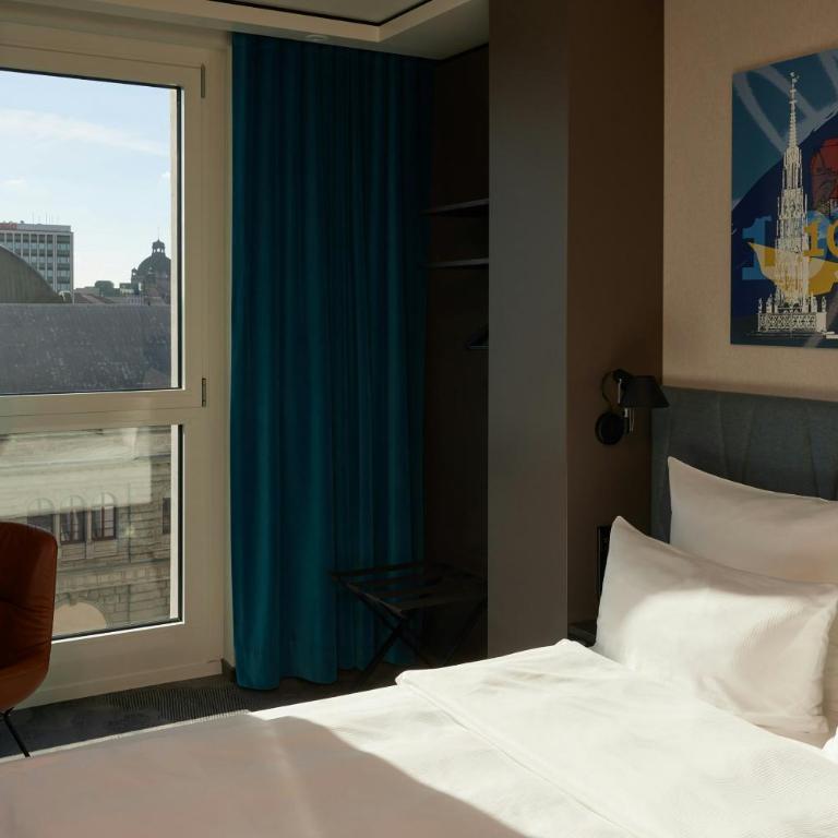 The Cloud One Nürnberg, part of the Motel One Group - Standard Double Room with View - 2