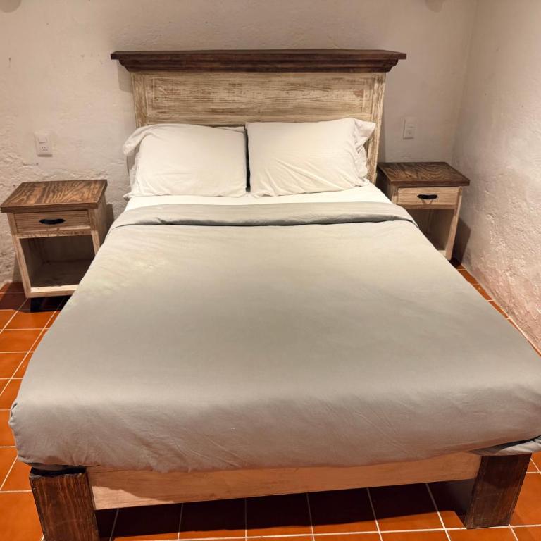 Cuarto Casa Alebrije - Two-Bedroom Apartment - 12