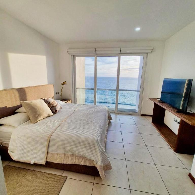 Horizon Azul Pacifico #4 Lujo frente Playa y Malecón - Three-Bedroom Apartment - 12