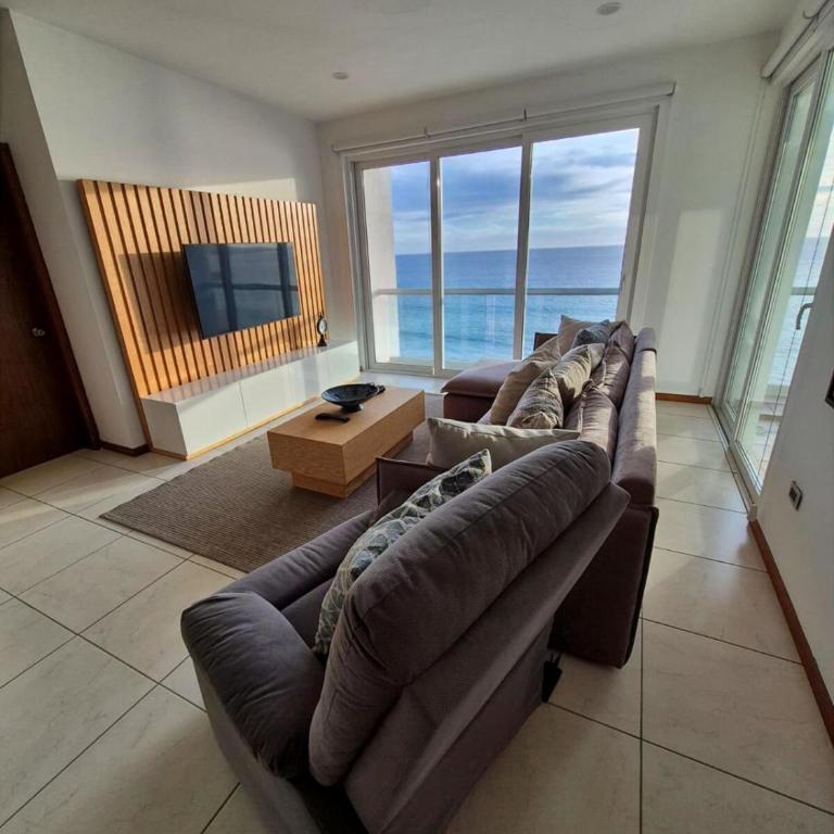 Horizon Azul Pacifico #4 Lujo frente Playa y Malecón - Three-Bedroom Apartment - 24