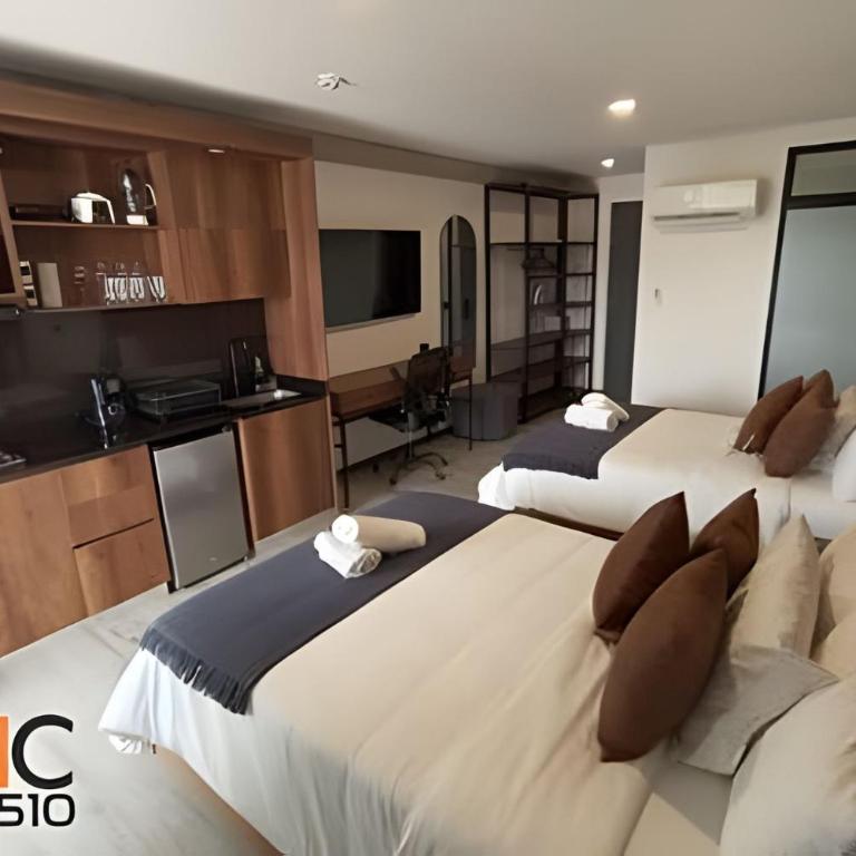 Epic Suite 510 Deluxe Airport - One-Bedroom Family Apartment - 1