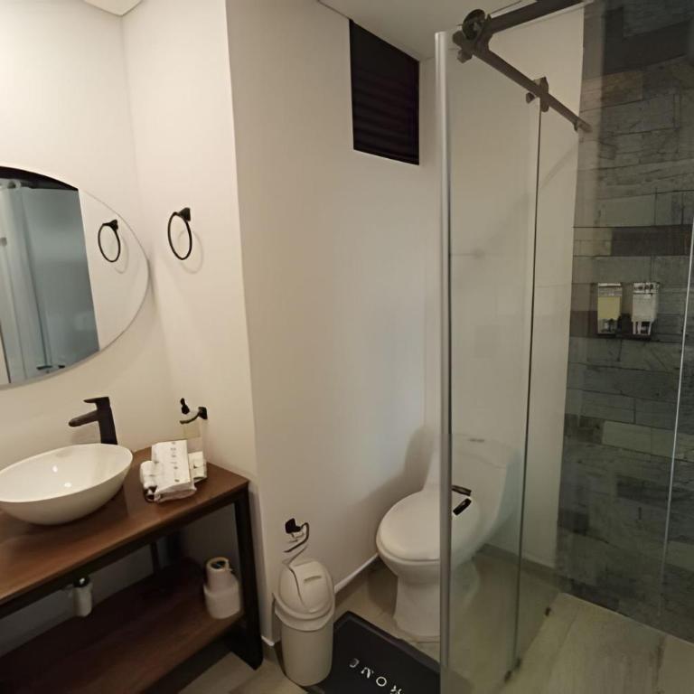 Epic Suite 510 Deluxe Airport - One-Bedroom Family Apartment - 64
