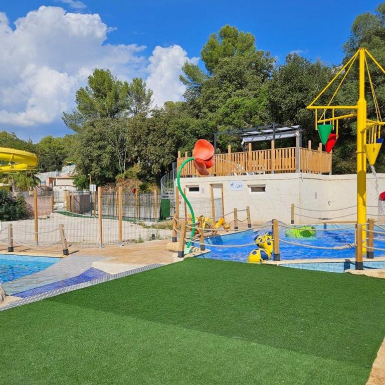 Mobil-home PMR avec Terrasse à Hyères - API-1-52-1030 - Mobilheim - 11
