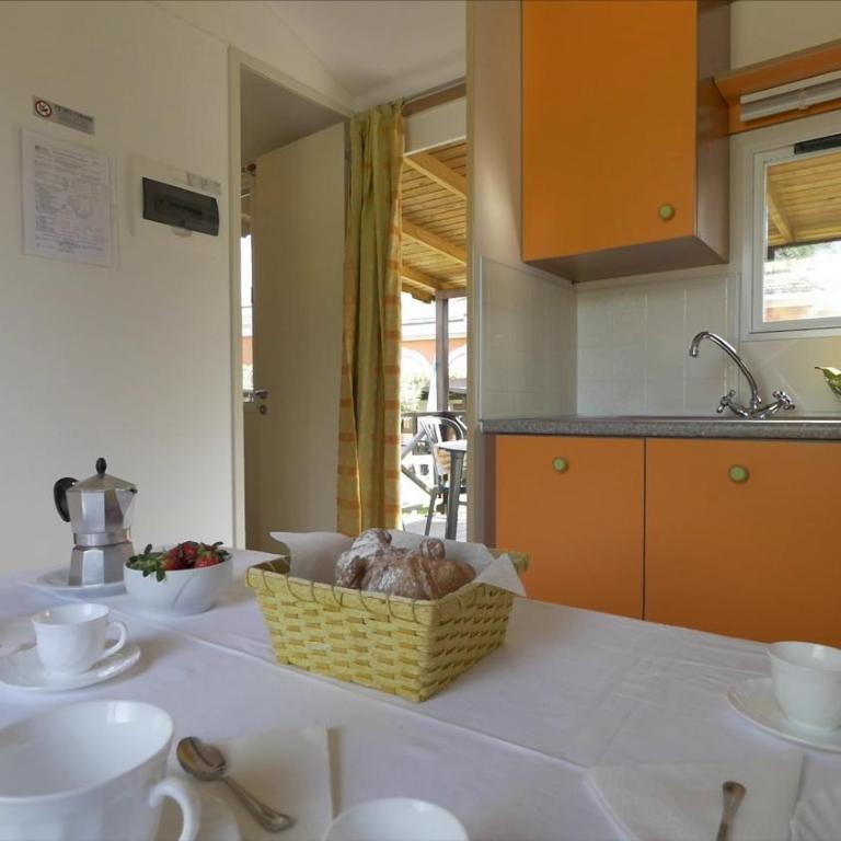Camping Parisi - Casa Mobile con 2 Camere da Letto - 6