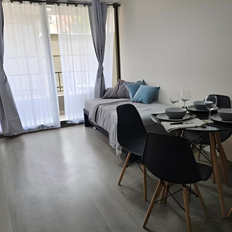 Garcia Reyes Suites | Downtown Santiago - Apartment with Balcony - 23