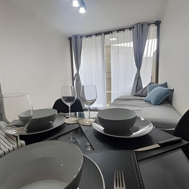 Garcia Reyes Suites | Downtown Santiago - Apartment with Balcony - 24