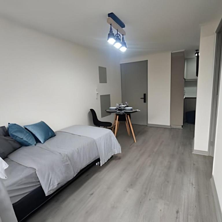 Garcia Reyes Suites | Downtown Santiago - Apartment with Balcony - 32
