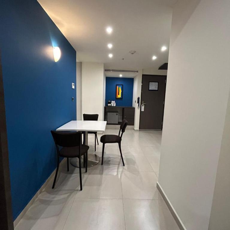 Holiday Inn Express Mexico Aeropuerto by IHG - Suite con cama extragrande - 14