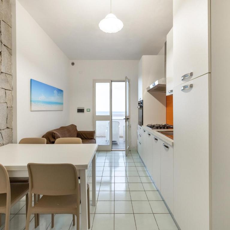 Beachfront terrace and air conditioning - Appartamento con 2 Camere da Letto - 5