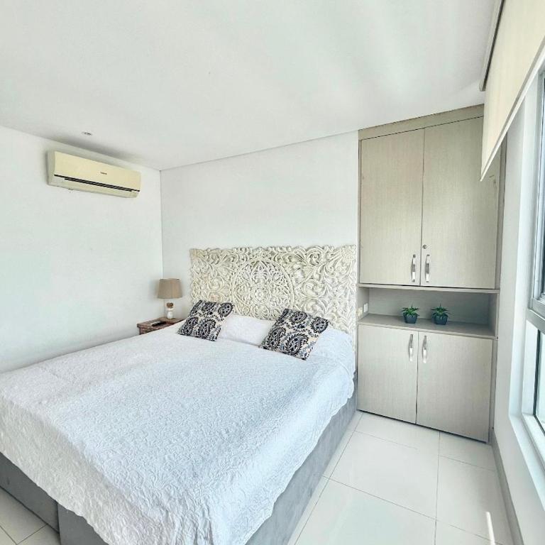 3br Apartment in front of the beach 8 paxs - Three-Bedroom Apartment - 14