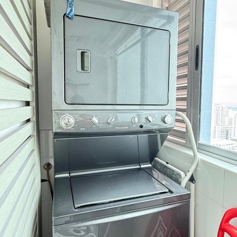 3br Apartment in front of the beach 8 paxs - Three-Bedroom Apartment - 28