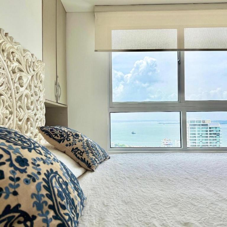 3br Apartment in front of the beach 8 paxs - Three-Bedroom Apartment - 31