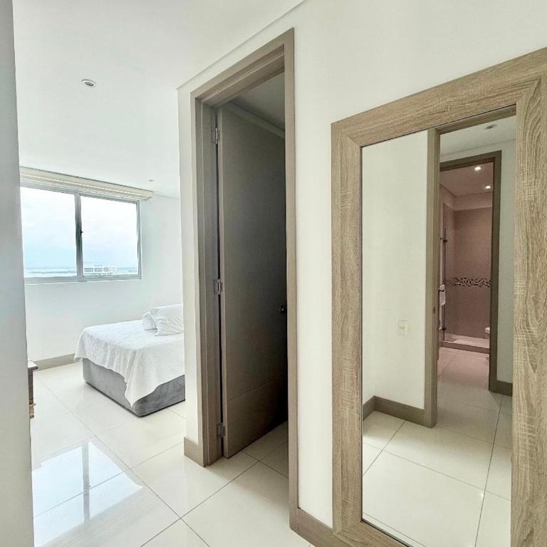 3br Apartment in front of the beach 8 paxs - Three-Bedroom Apartment - 33
