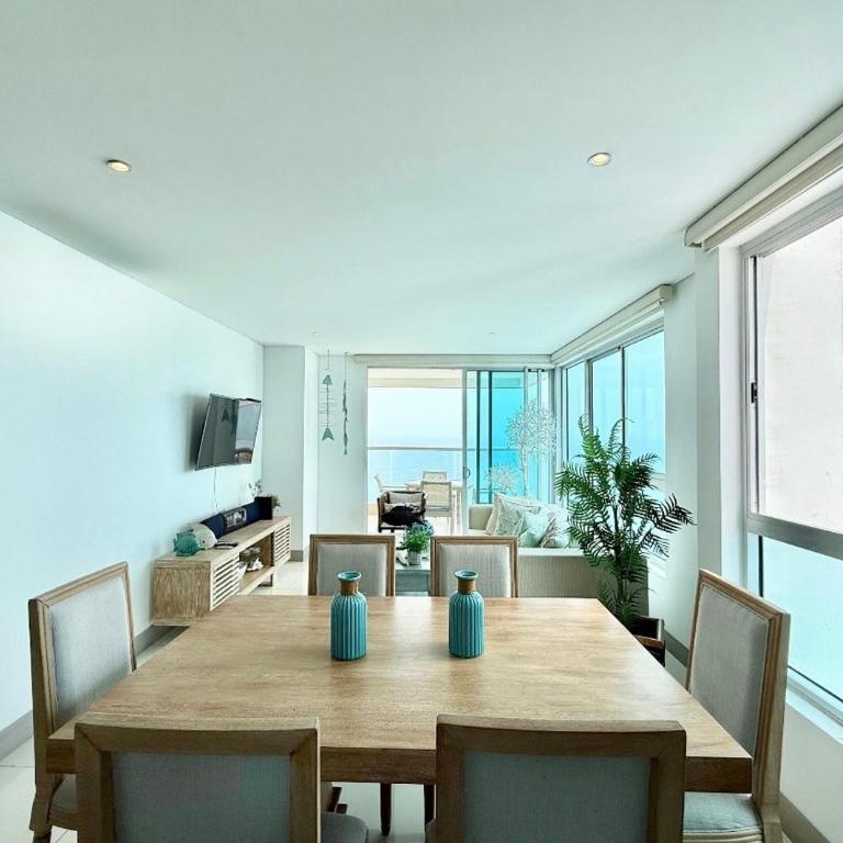 3br Apartment in front of the beach 8 paxs - Three-Bedroom Apartment - 44