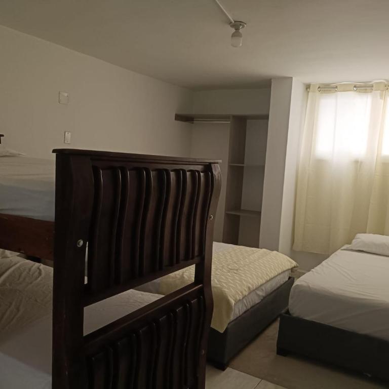 Hotel Doral Barranquilla - Habitación Familiar con baño - 2