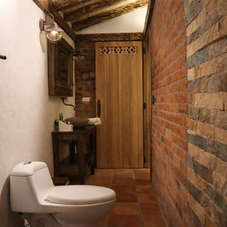 Refugio Natural - Guarne - Cabañas Ecológicas con Jacuzzi e hidromasaje - Cottage with Garden View - 4