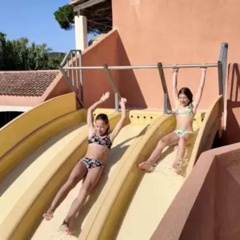 ZEcamping 3 parc aquatique piscine à 2km de la plage animaux acceptés - Casa Mobile - 14