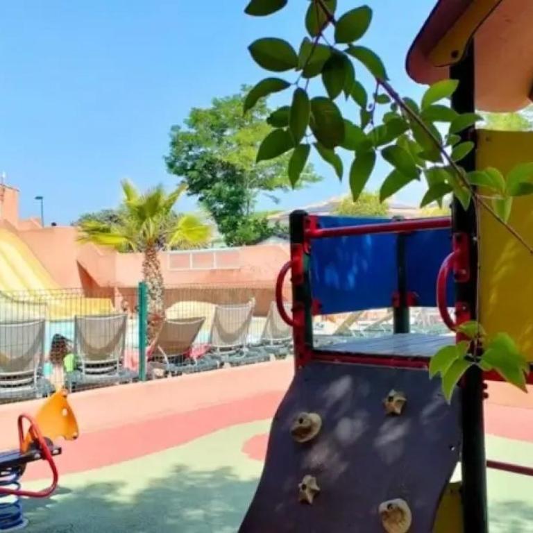 ZEcamping 3 parc aquatique piscine à 2km de la plage animaux acceptés - Casa Mobile - 18