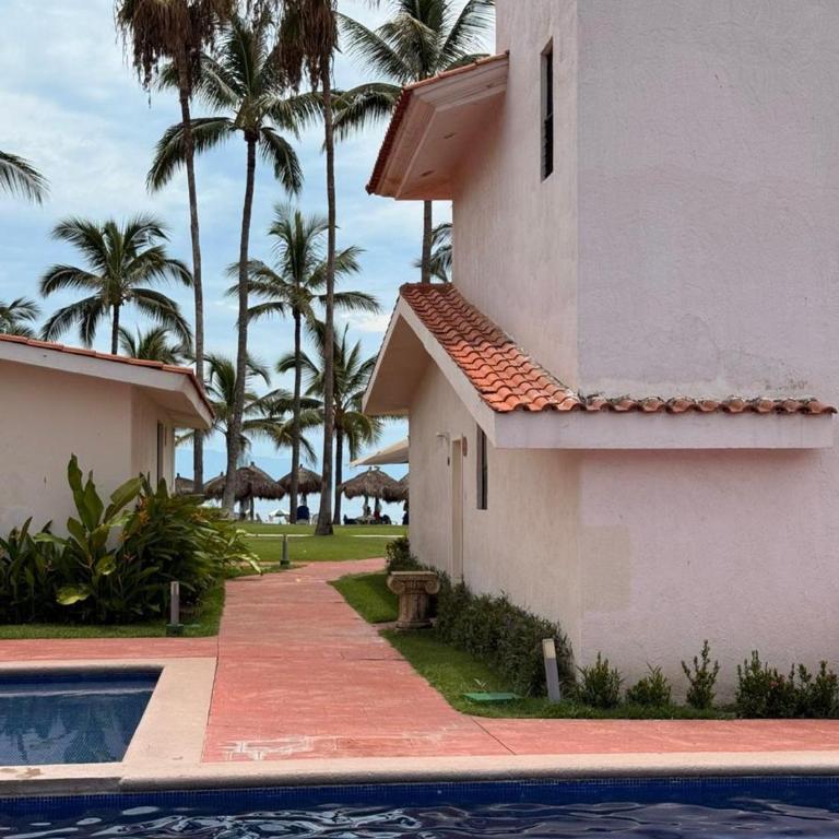 Beachside 4 bedroom Villa in Marina Fiesta, Nuevo Vallarta - Villa frente a la playa - 3