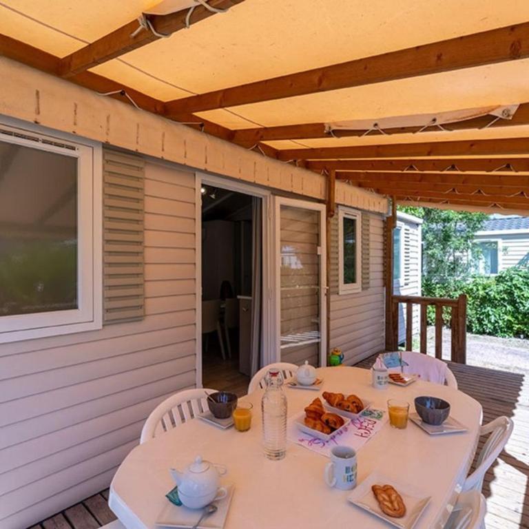 Mobil-home cosy avec terrasse - 5 personnes - API-1-52-822 - Mobile Home - 3