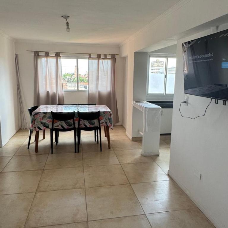 Departamento céntrico Equipado - Apartamento de 2 dormitorios - 3