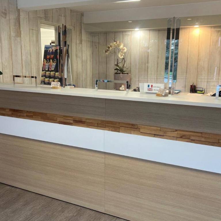 Chalet pour 4 avec Salon de Jardin - Seyne-sur-Mer - API-1-52-870 - Chalet - 8