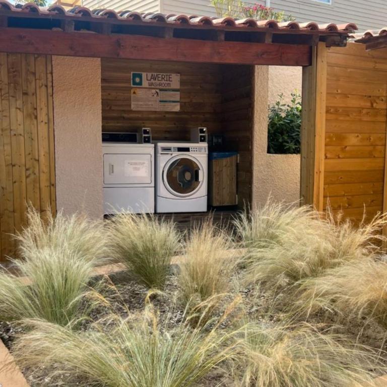 Chalet pour 4 avec Salon de Jardin - Seyne-sur-Mer - API-1-52-870 - Chalet - 13