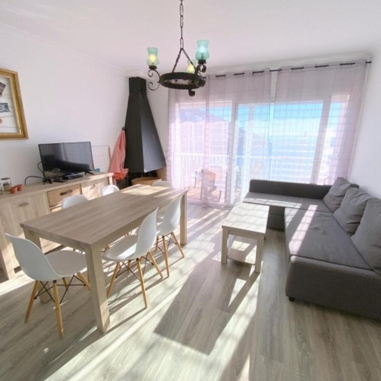 Bonito apartamento a 200m de la playa con terraza y garaje en Roses - HISP-312-48 - Apartment - 3