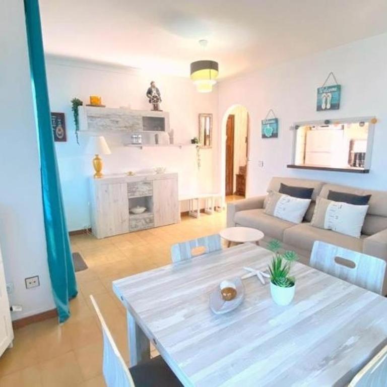 Bonito apartamento con terraza y aparcamiento privado en Roses - HISP-312-69 - Apartment - 7