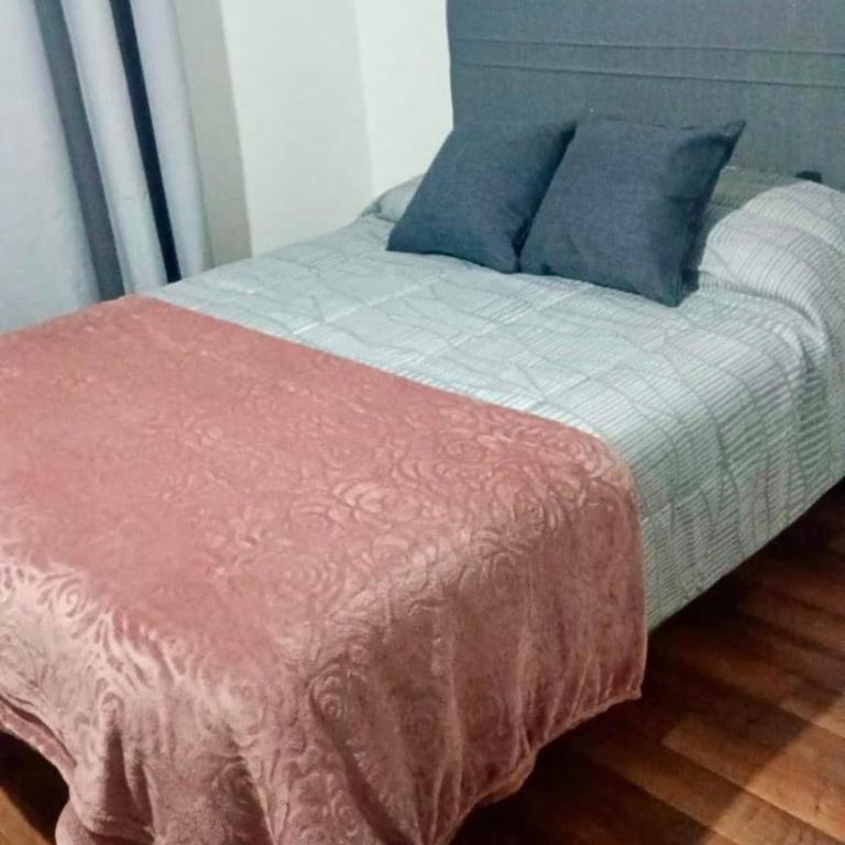 Departamento céntrico Villarrica - Apartamento de 3 dormitorios - 2
