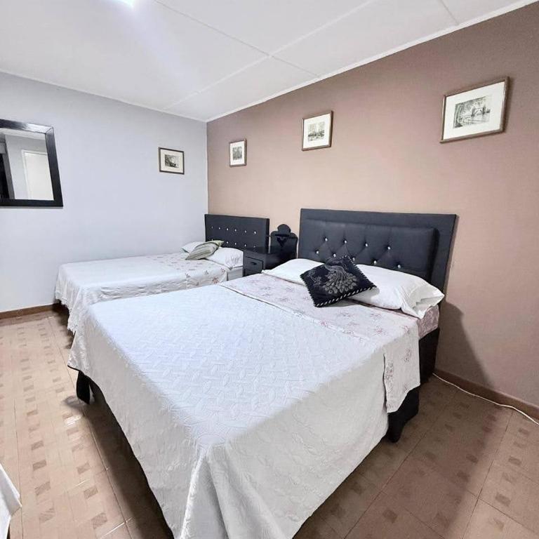 Casa hotel la 33 - Habitación Doble - 2 camas - 4