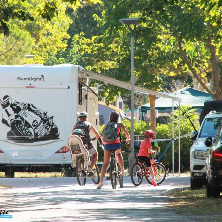 Mobil home 4 pers avec Terrasse à Grande-Motte - API-1-52-1431 - Mobilheim - 25