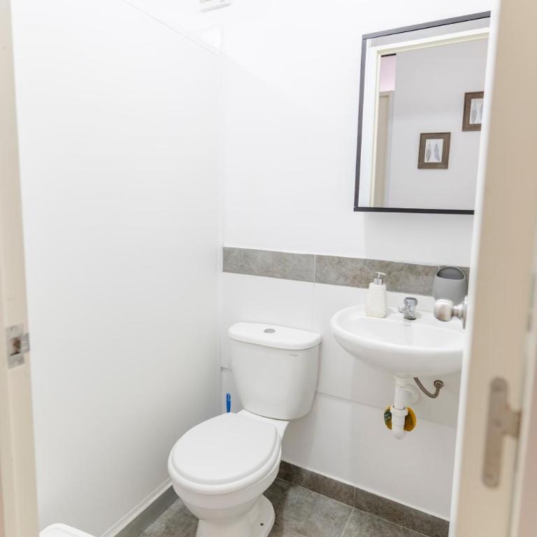 Apartamento en condominio Oaisis de Piura - Three-Bedroom Apartment - 5